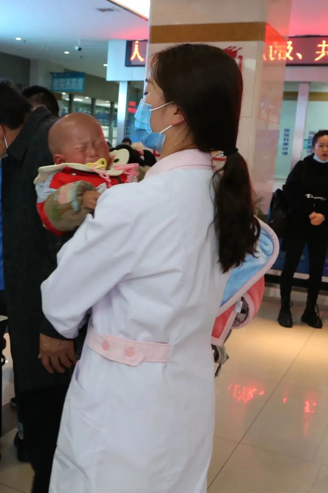 爱满凉都微笑未来——市人民医院唇腭裂公益救助在行动