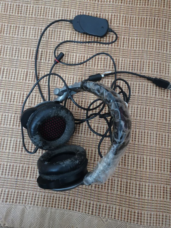 罗技鼠标键盘耳机游戏推荐,穿越火线鼠标键盘耳机三件套推荐