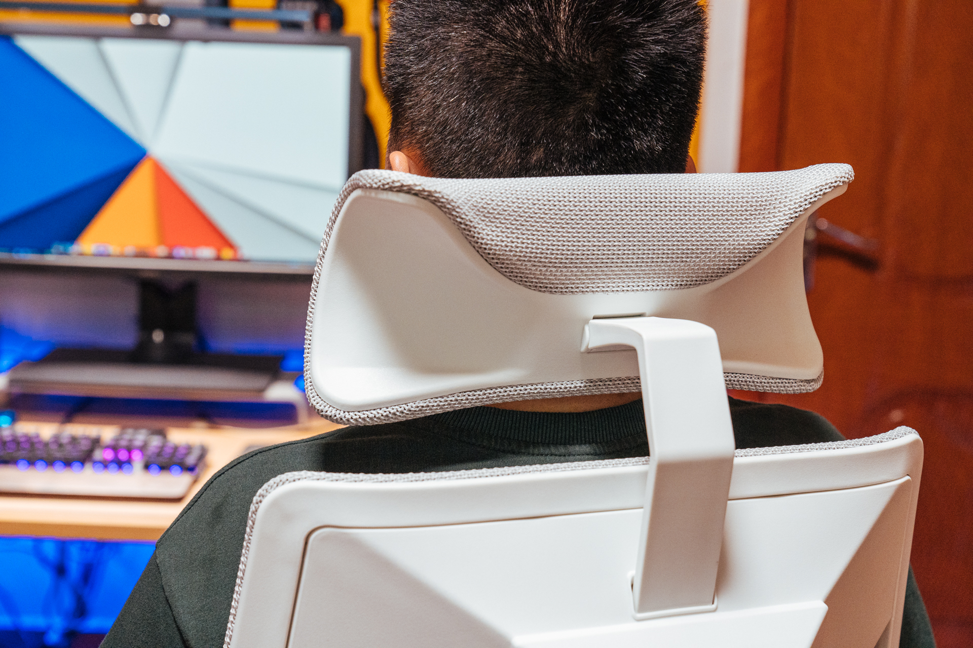 人体工学椅怎么选？不选贵的，只选对的：达宝利摩登Modern评测