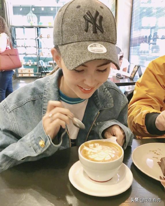 从周杰伦“小娇妻”到耀眼女神，27岁昆凌，才不是简单的灰姑娘