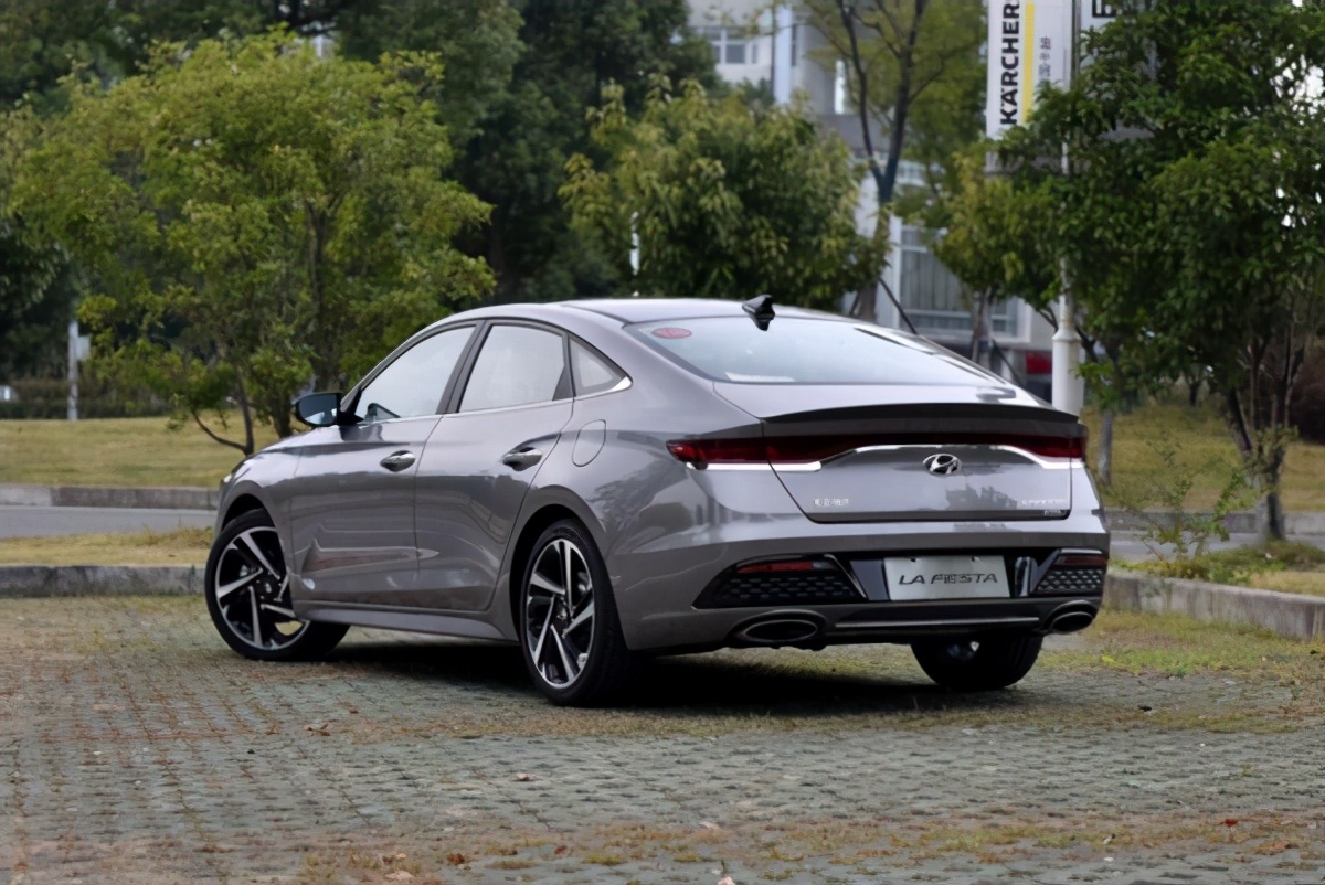 各级别颜值担当这三款车绝对拉风,这4款车颜值操控均属一流