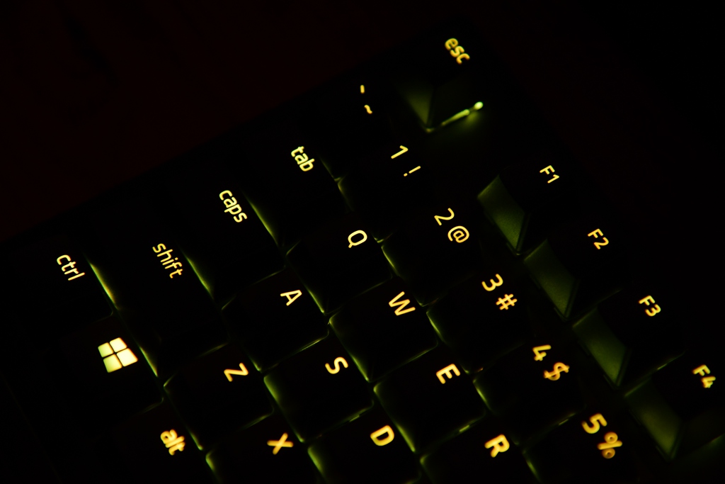 雷蛇黑寡妇v3黄轴键盘测评,雷蛇黑寡妇蜘蛛v3键盘测评