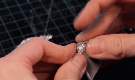 切碎可爱玩具再拼成鬼畜缝合怪，国外手工圈魔改创意大赛惊艳网友