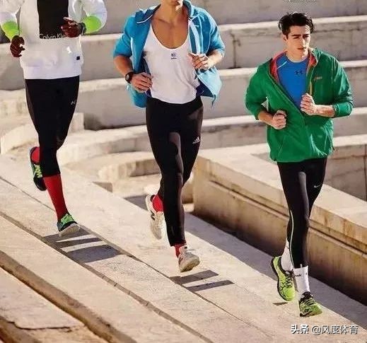 颜值高大长腿还会穿,谁高中没有暗恋过这样一个体育生?