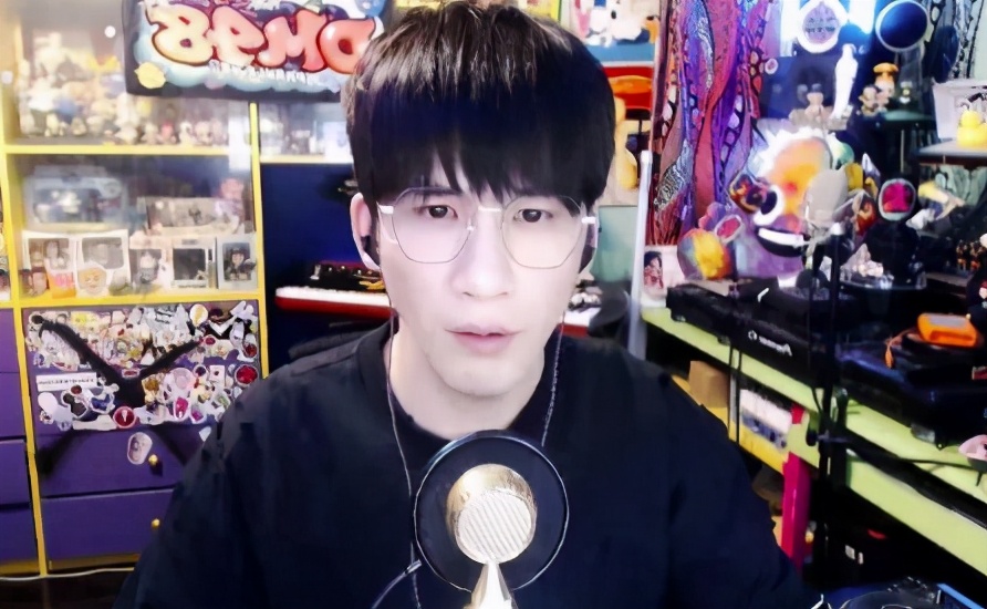 曾孵化出*牙虎**，现在要*身卖**百度，第一代直播软件YY前路在何方？