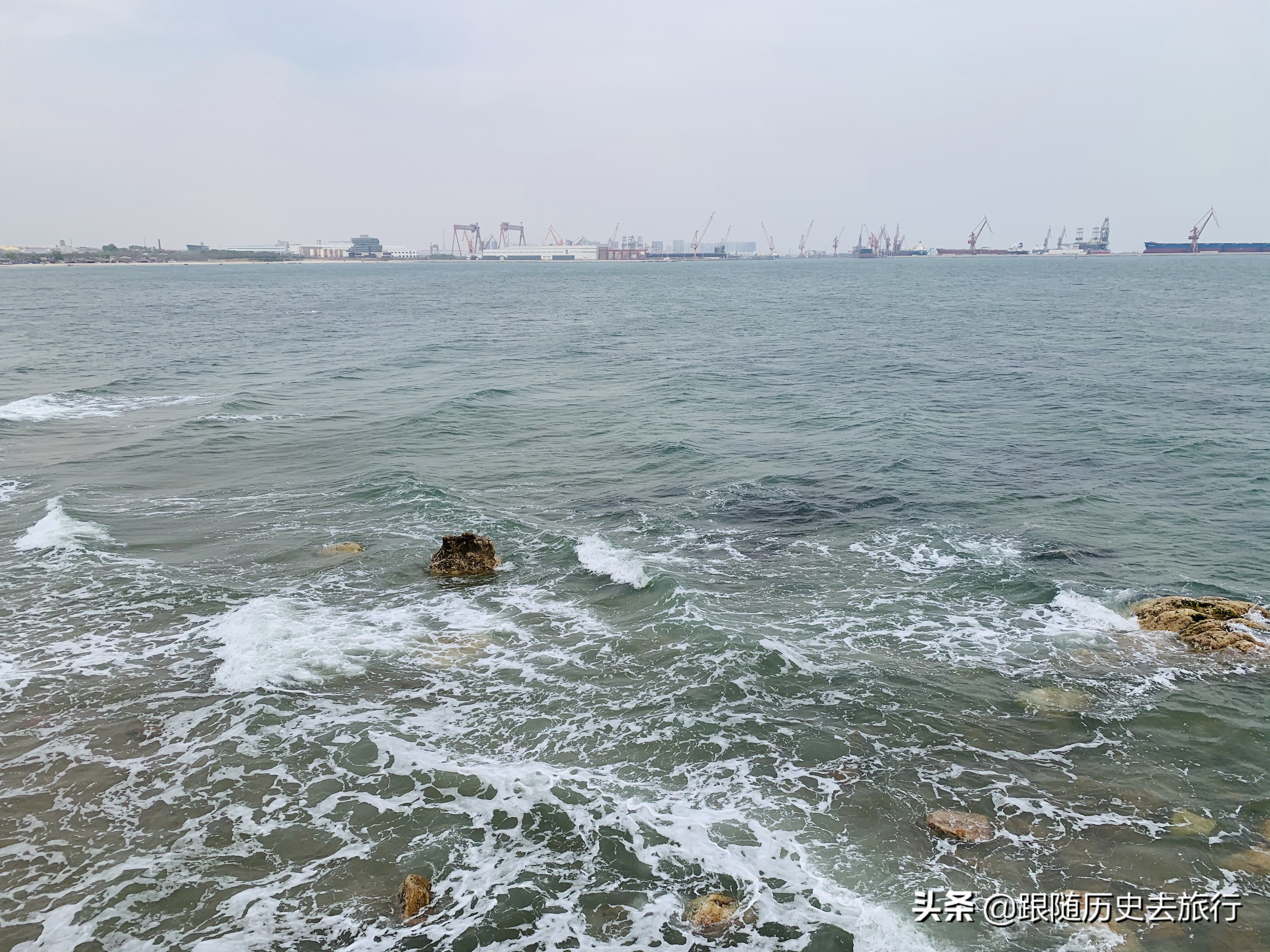 秦皇岛古长城美如画,万里长城老龙头俯视图