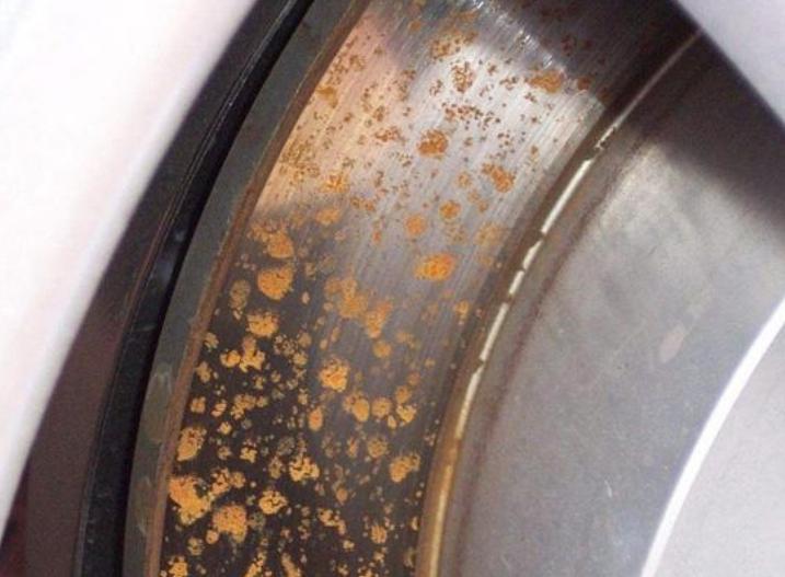 汽车长期不开的注意事项,汽车长时间不开要放什么东西