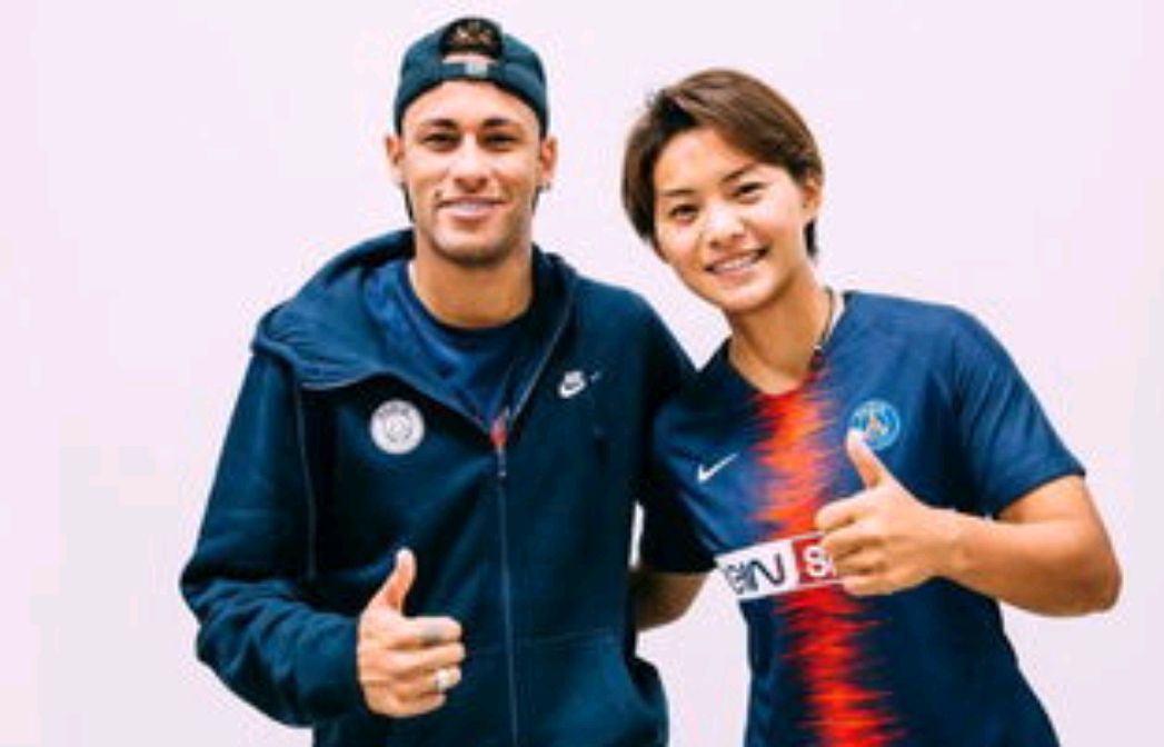 美女足队长再谈男女平等，郜林一句话秒替FIFA解围