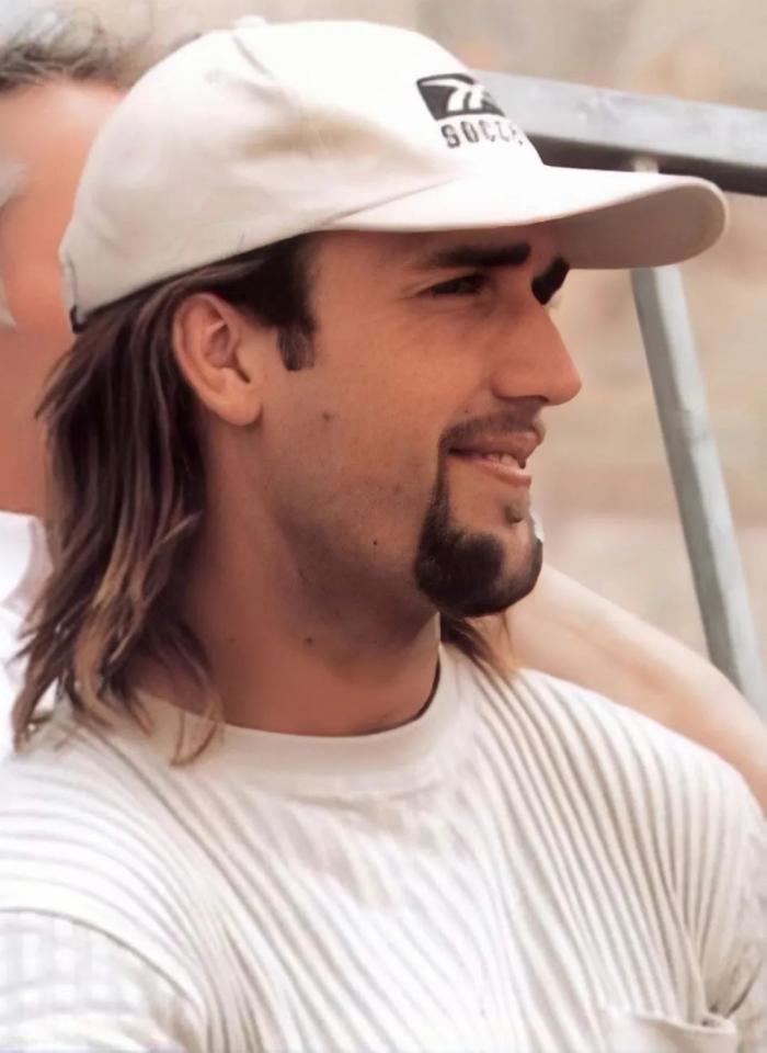 足球岁月记忆完整视频,足球记忆青春