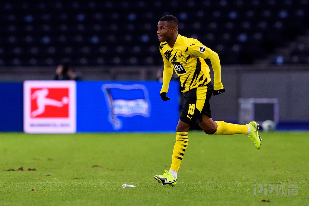 五大联赛最年轻出场球员都是谁?穆科科创德甲历史3人更年轻