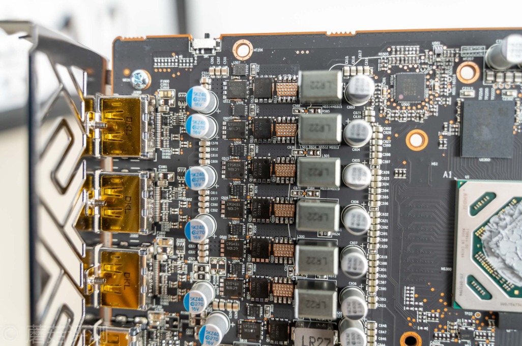 蓝宝石rx5808g超白金oc拆机,蓝宝石rx5500xt白金版8g拆机