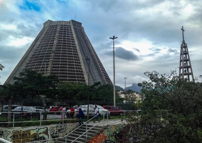宸磋タ瓒崇悆鏃呮父,宸磋タ妗戝反娴锋哗鏀荤暐