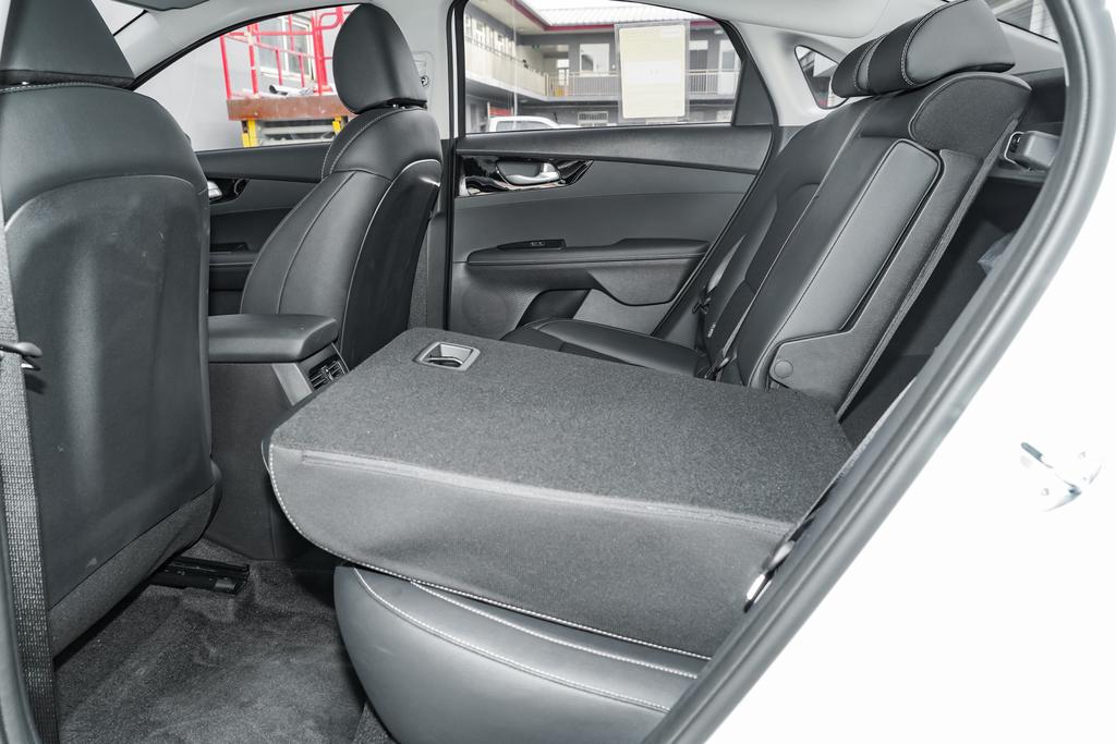 连云港锦泰起亚4s店,连云港市起亚k3豪华版