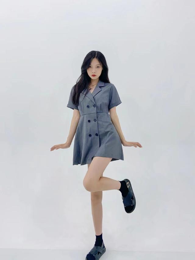 万能拍照姿势站姿图片可爱,自拍显瘦姿势大全站姿户外