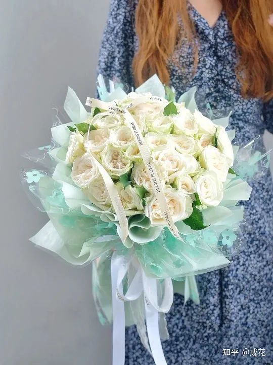 卖花包装纸选什么颜色,新手开花店怎么选择包装纸