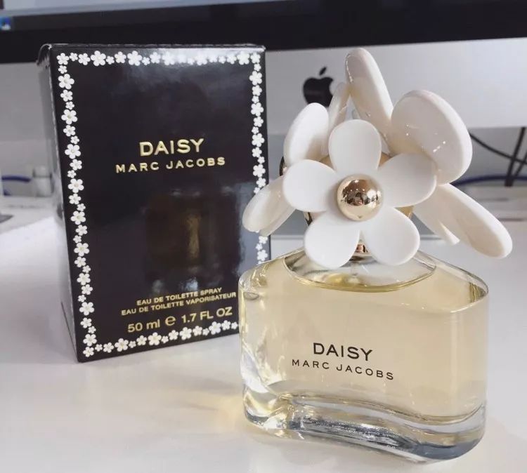 撩汉适合喷哪种香味的香水,单身吸引人的香水