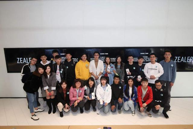 王自如采访华为,王自如采访雷军