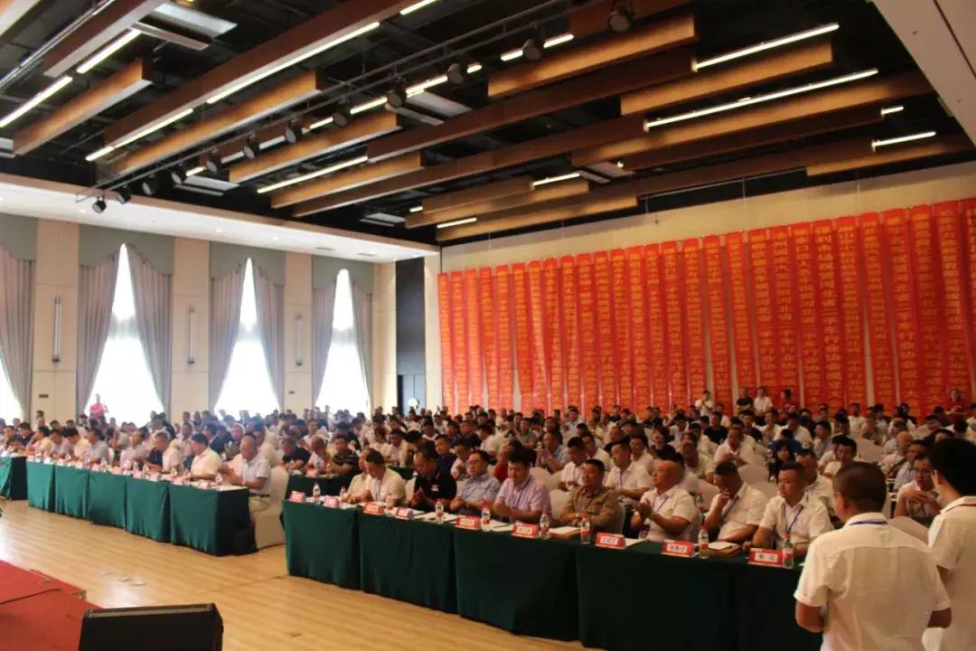 祝贺河北省二手车行业协会成立大会暨第一次会员代表会议胜利召开