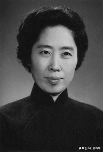 *少奇刘**夫人王光美陵墓，中国传奇女性，无字墓碑淡泊名利非常低调