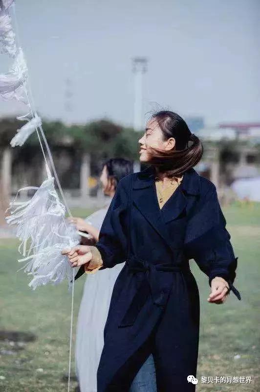 她们说穿过最满意的一件大衣,是这件!