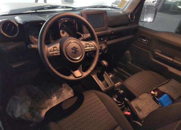 新款铃木吉姆尼售价高达27万,铃木吉姆尼哈弗h9