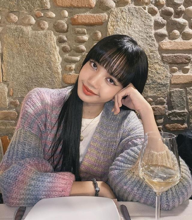 针织衫款式繁多,针织衫显白颜色推荐