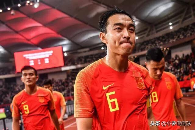 中国男足怎么这么弱,中国男足虽败犹荣难掩