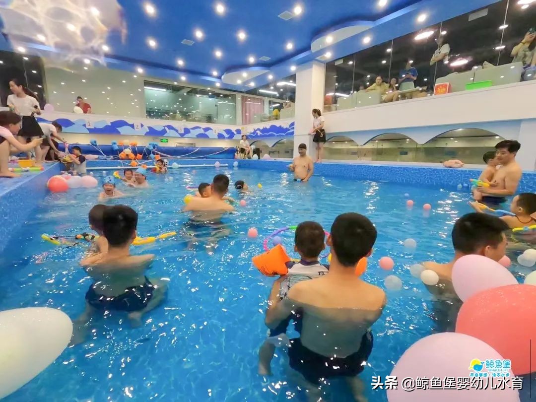 最适合婴儿的运动是游泳,2-3岁亲子游泳感统训练