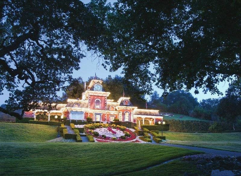 杰克逊三个儿女近照,迈克尔杰克逊的子女现在如何呢