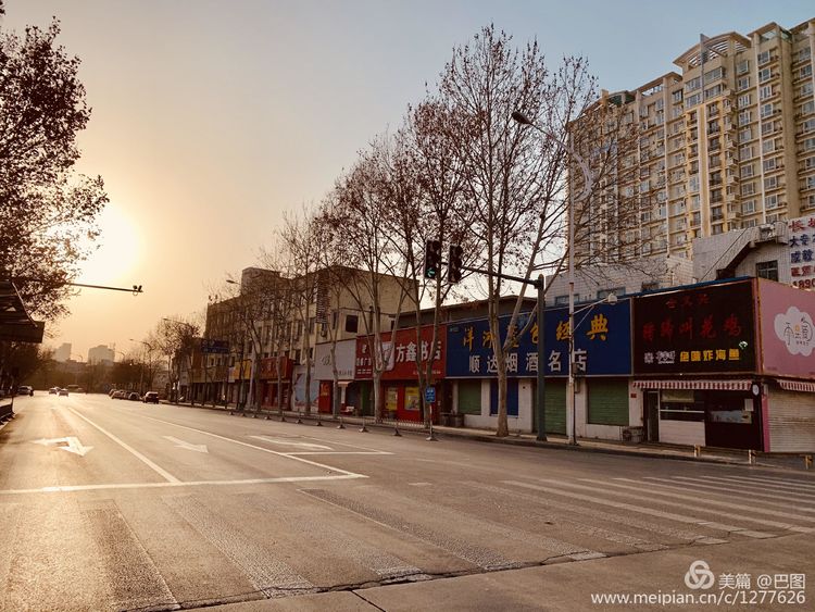 上阳宫到百货楼,疫情下逛西工,期待小街锅贴,王城广场听戏