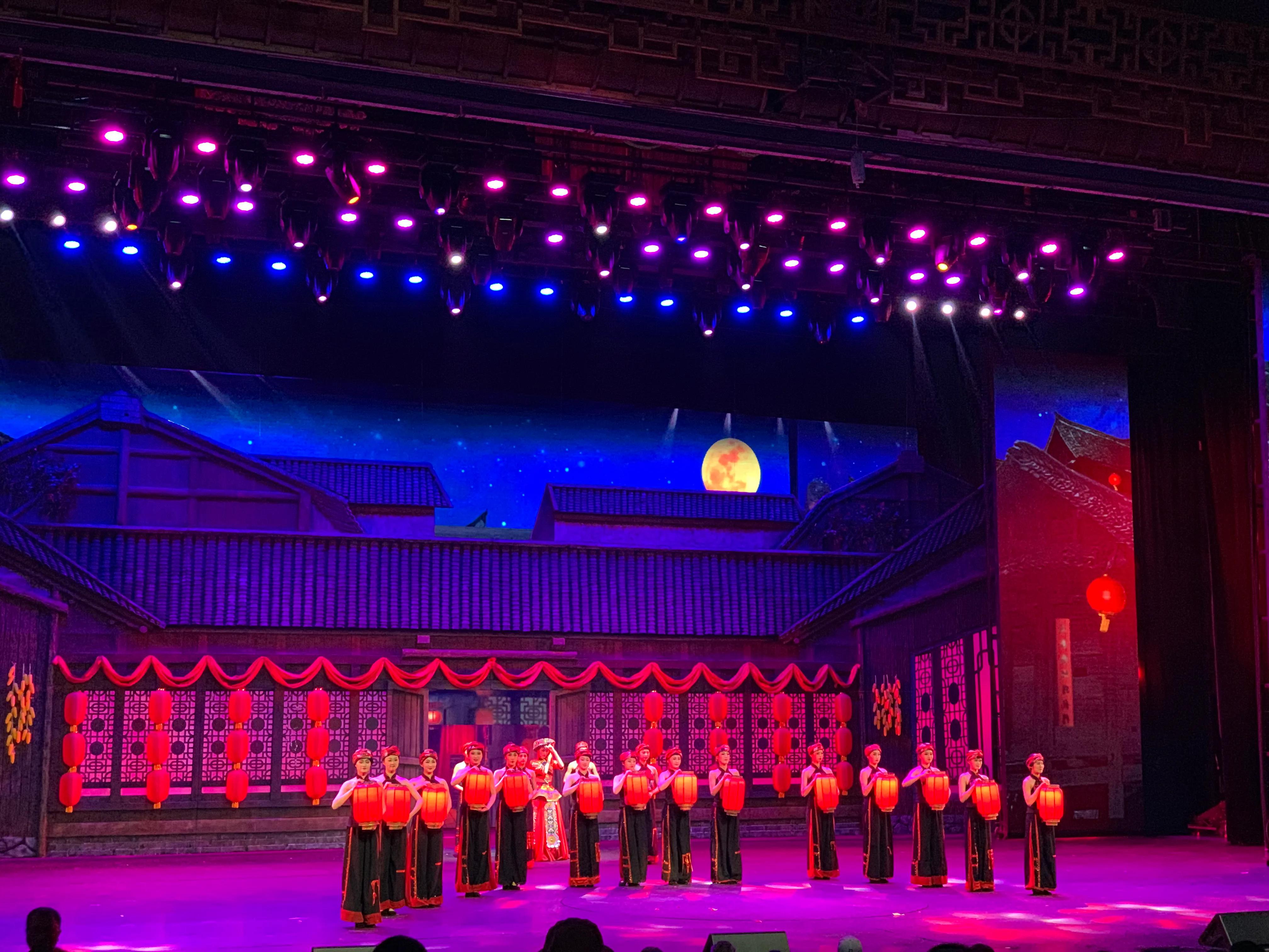 张家界魅力湘西最后互动,张家界千古情和魅力湘西距离多远