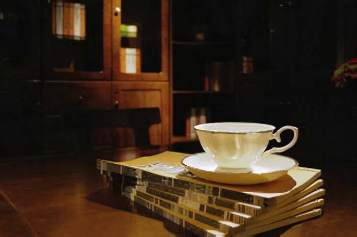 不识烟酒，“六味”人生