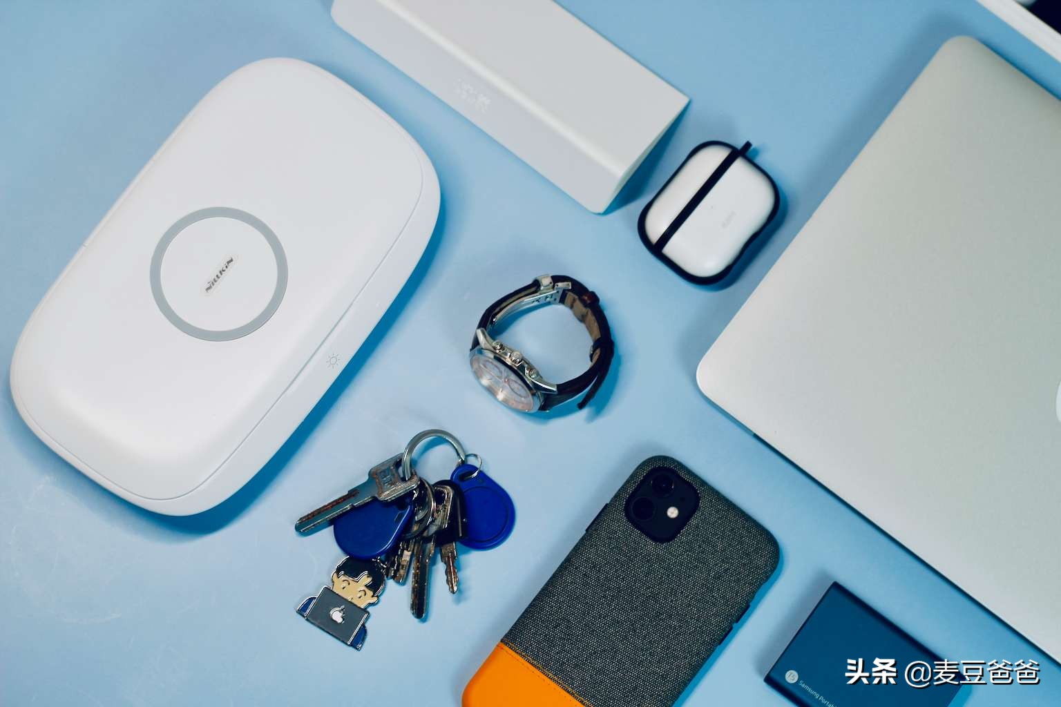 给你的EDC设备消消毒——耐尔金紫外线杀菌无线充电盒体验