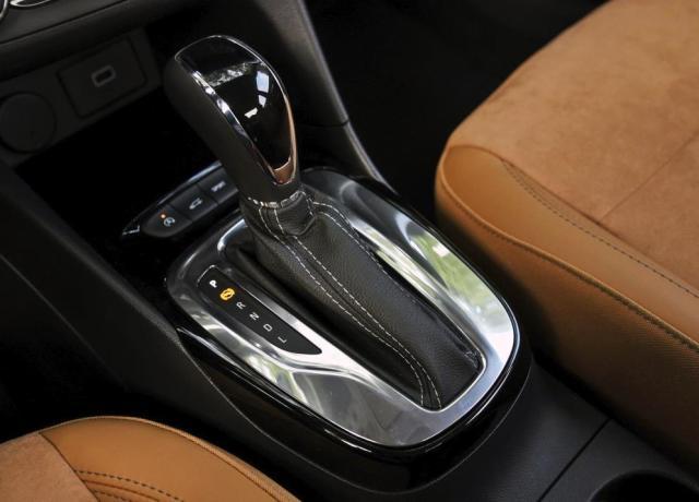 别克新凯越开了5万公里值多少钱,别克凯越算是什么档次的车