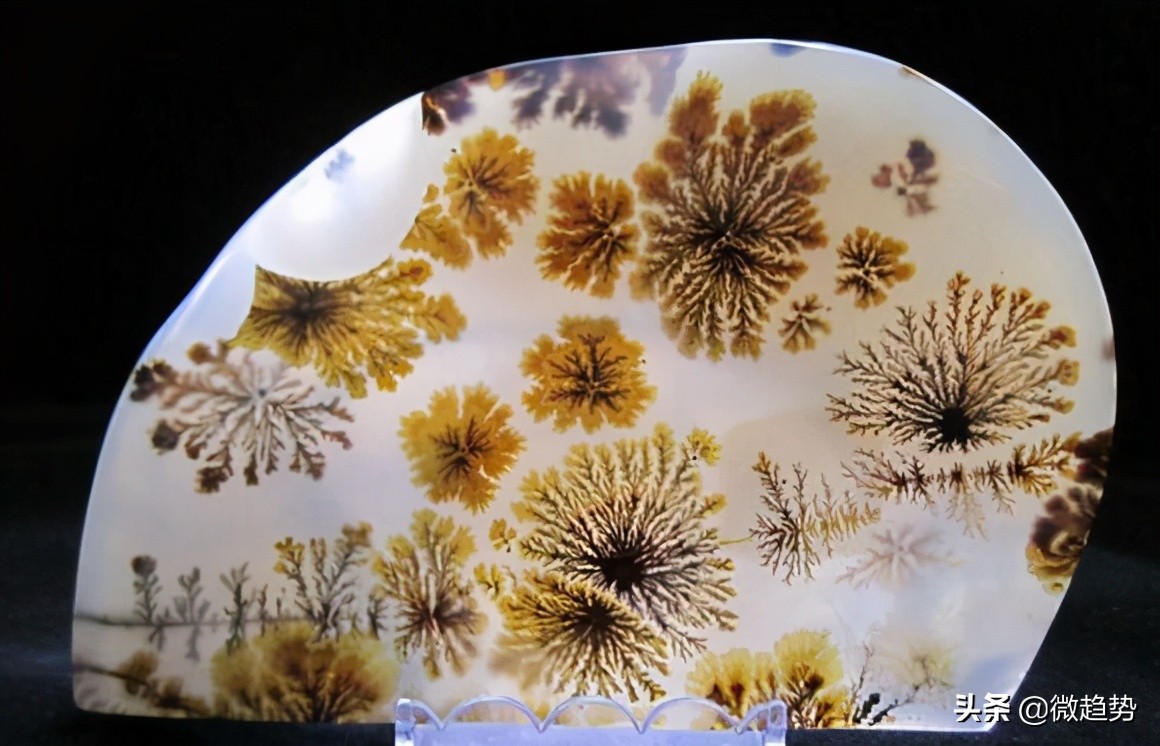 玛瑙玉髓和玉髓有啥区别,天然玉髓和人造玉髓区别