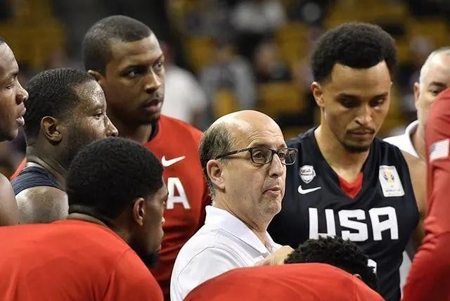 火箭队主教练范甘迪视频,火箭主教练范甘迪打架事件