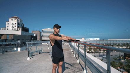 肩膀和手臂连接处疼痛还响,肩膀转圈骨头就咯噔响伴随疼痛