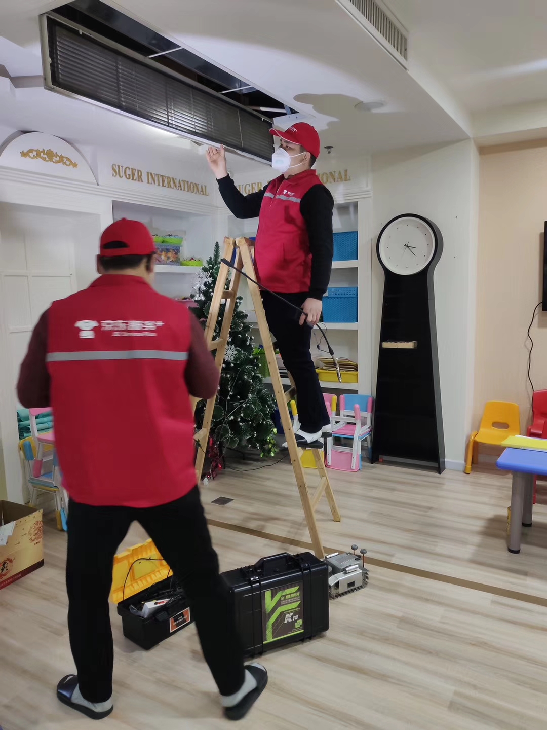 中央空调风管机器人清洗公司,空调风管清洗机器人品牌