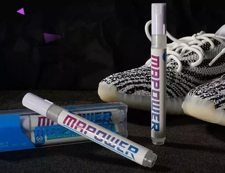 氧化发黄的鞋子怎么变白球鞋,鞋子变黑洗不掉神器