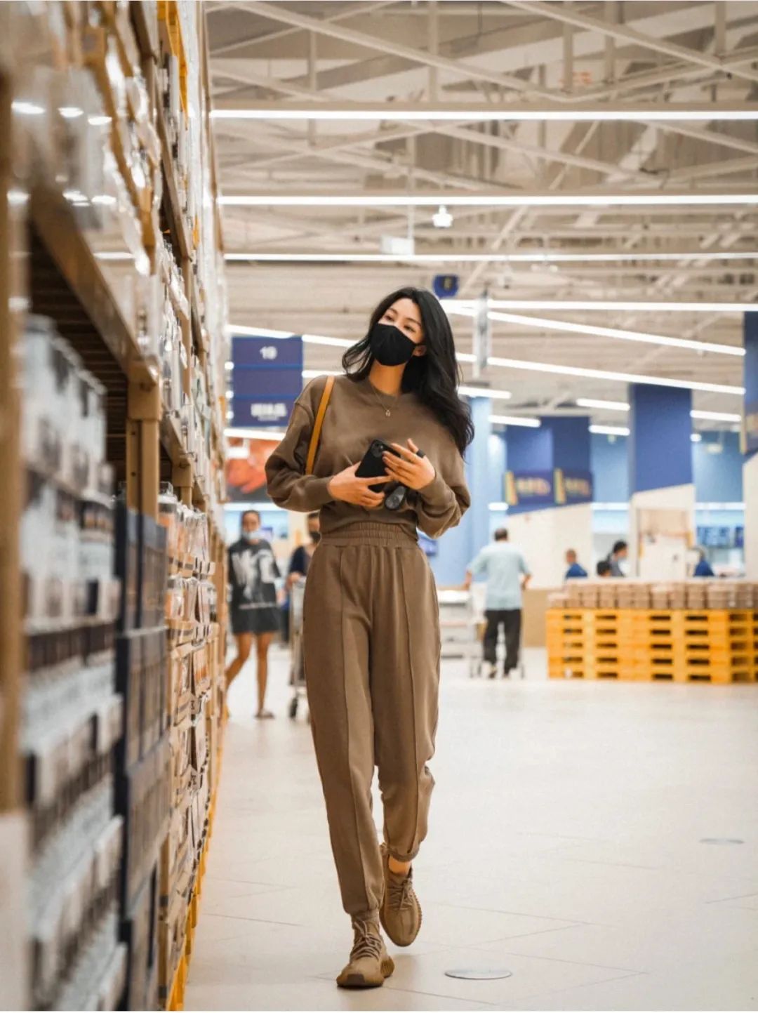 想穿得简单舒适一点,想要穿得时髦又凉快