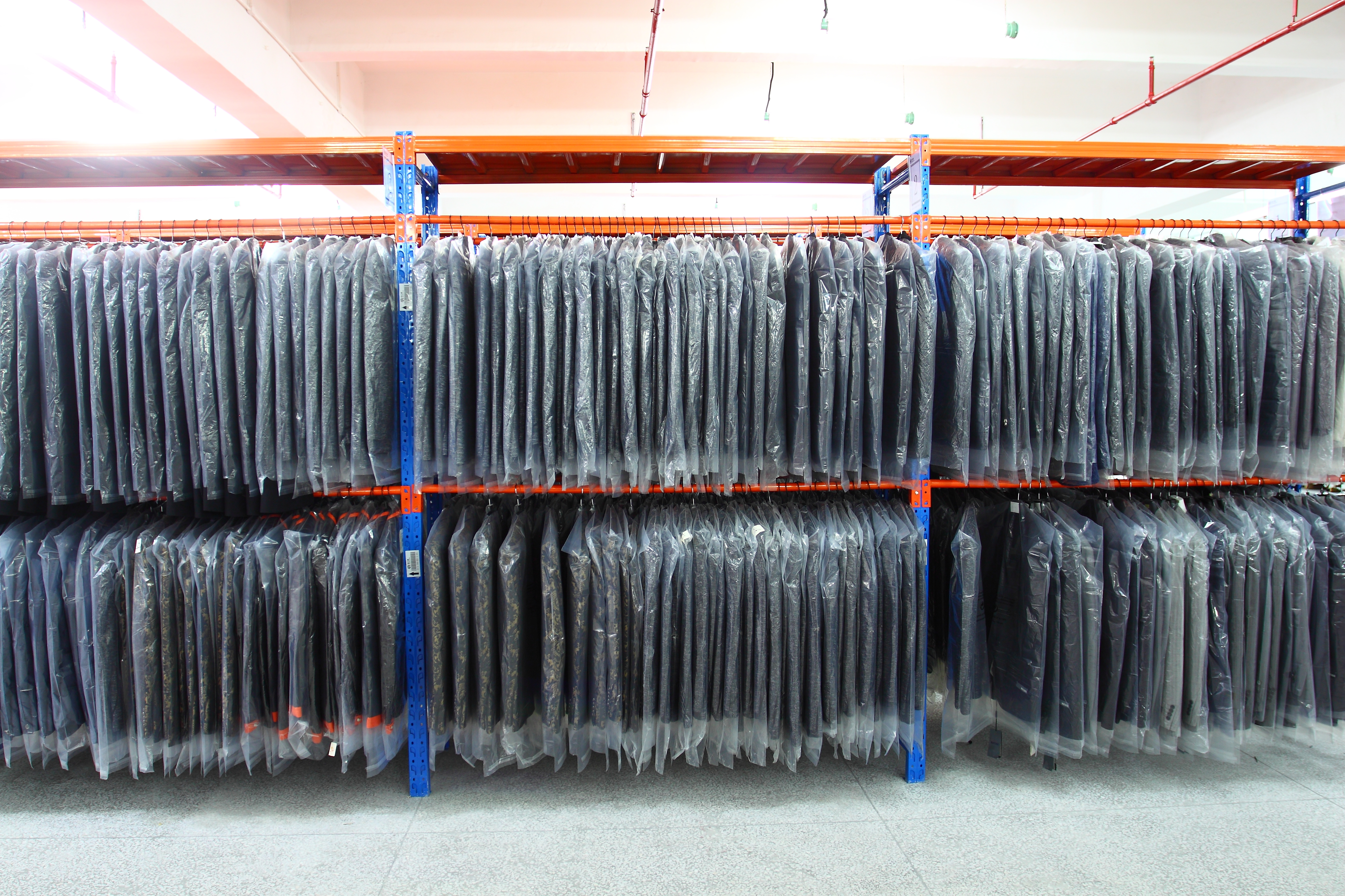 服装企业仓储环节问题有哪些,服装行业仓储管理解决方案