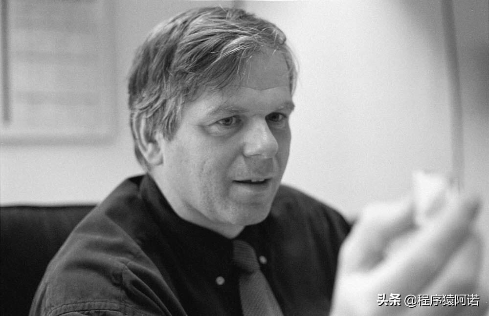 ASMl光刻机如何成长为行业霸主,asml和光刻巨头