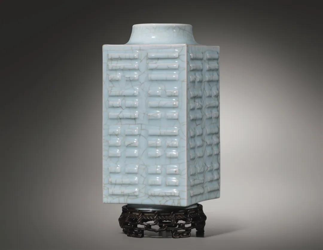 2024春拍晚清瓷器成交记录,2021中国艺术品明清瓷器成交前十