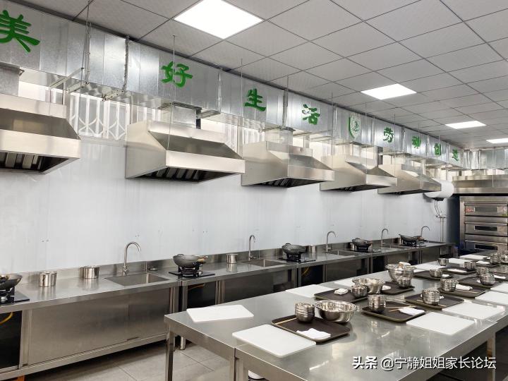 家长热议！实地走访成都五朵私花之一：锦江师大一中