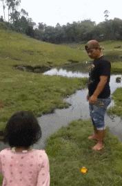 开心一刻gif搞笑动图,搞笑gif段子看起来能量满满