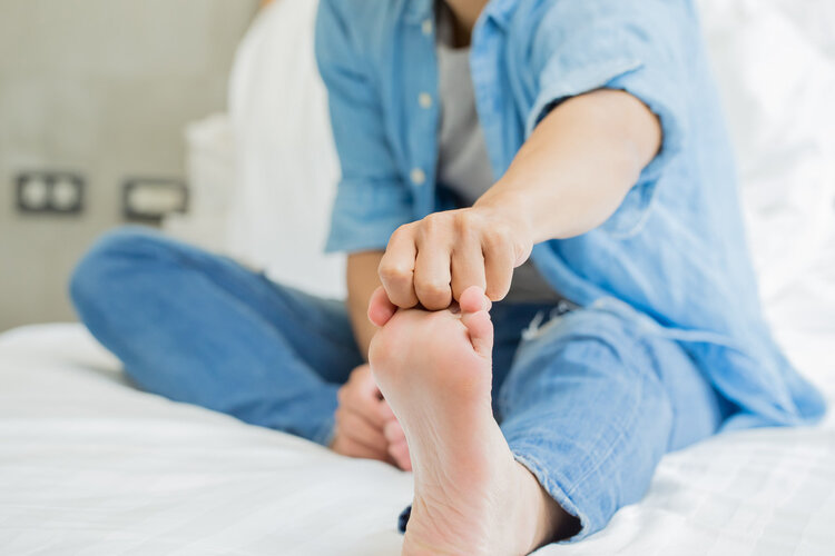 脚臭5个原因教你3个方法,脚臭不是病臭起来要人命