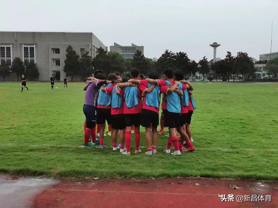 捷报频传|新昌县技师学院足球队在市中职学生足球比赛中再次夺冠