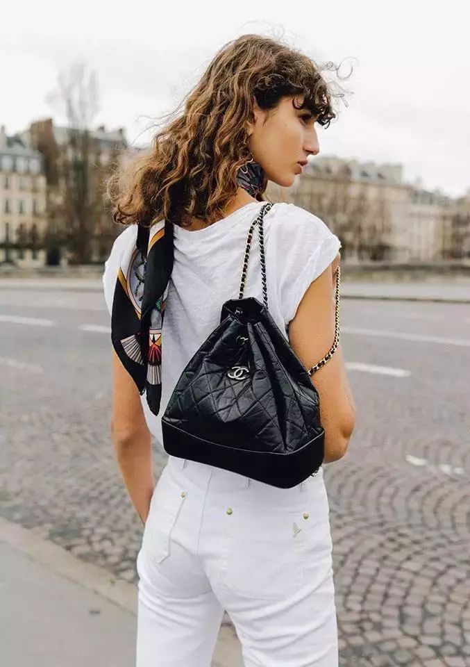 太刺激了吧！这里有几个快递盒想请你偷看