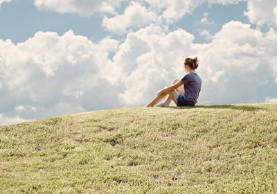想让眼睛明亮有神吃什么,想要眼睛更亮护眼方法不重样