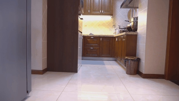 圣诞送礼兰蔻菁纯粉底液,异地圣诞送什么礼物好